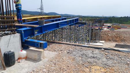 Nadvoz nad železniško progo